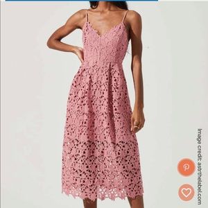 NWT ASTR the Label pink lace midi dress